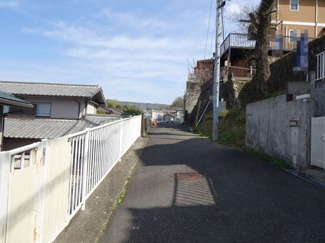 【前面道路含む現地写真】 | 川西市鼓が滝１丁目　建築条件無し土地