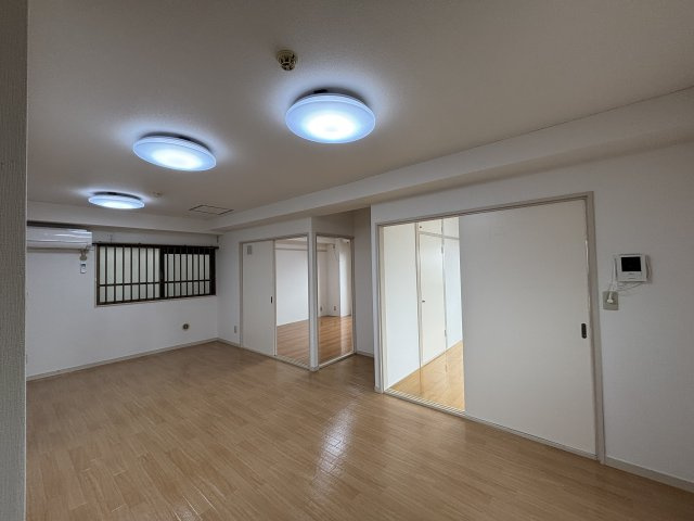 【居間・リビング】 | 赤門前扇屋ビル | 【赤門前扇屋ビル】