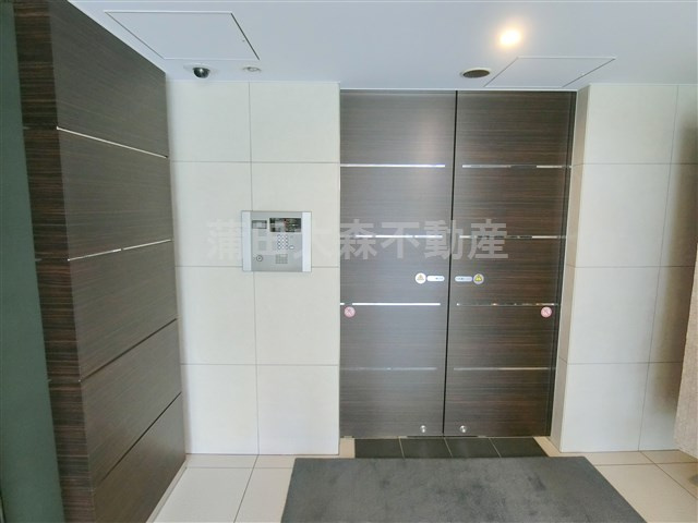 レジディア蒲田Ⅴのエントランス