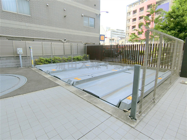 レジディア蒲田Ⅴの駐車場