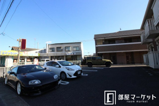 【駐車場】