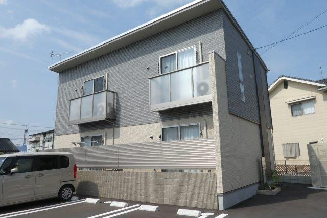 総社市真壁のアパートの外観