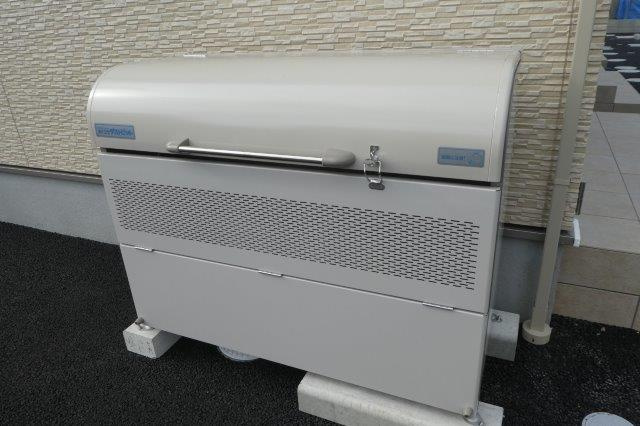 総社市真壁のアパートのその他共用部分|敷地内ゴミステーション