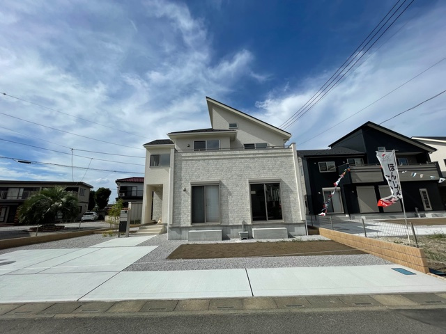 上里町七本木（全10棟）1号棟の前面道路含む現地写真|前面道路含む現地写真です