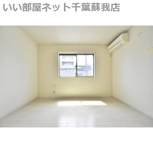 フォレストツインハウスⅡB棟の居間・リビング|1人暮らしにピッタリのお部屋です♪