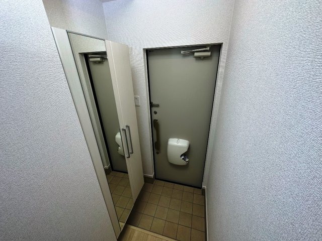 サンアニメートの玄関