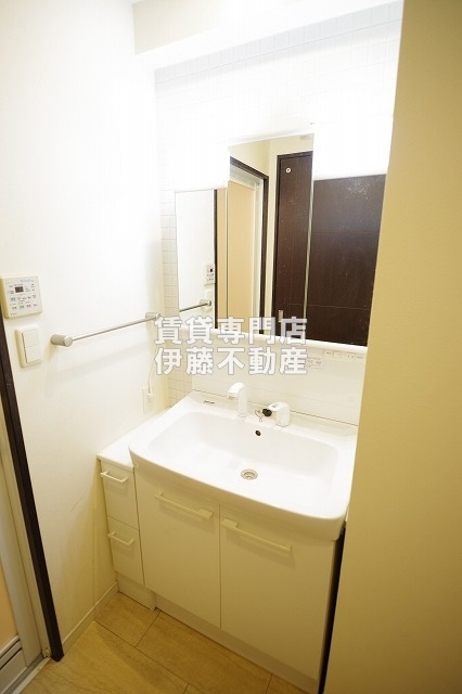 サムティレジデンス名城公園の洗面所