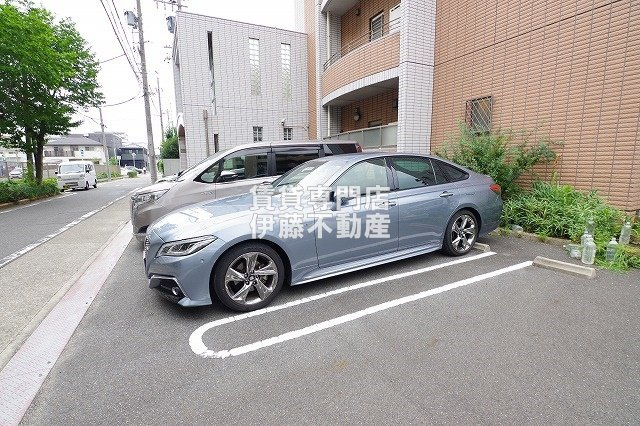サムティレジデンス名城公園の駐車場