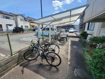 セジュールマミAの駐車場|駐輪場