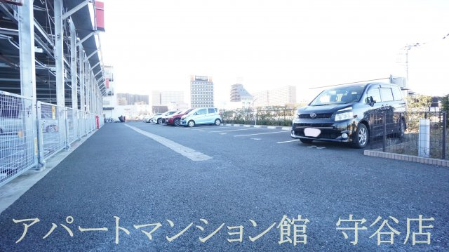 エキスポコンフォート Ⅱの駐車場