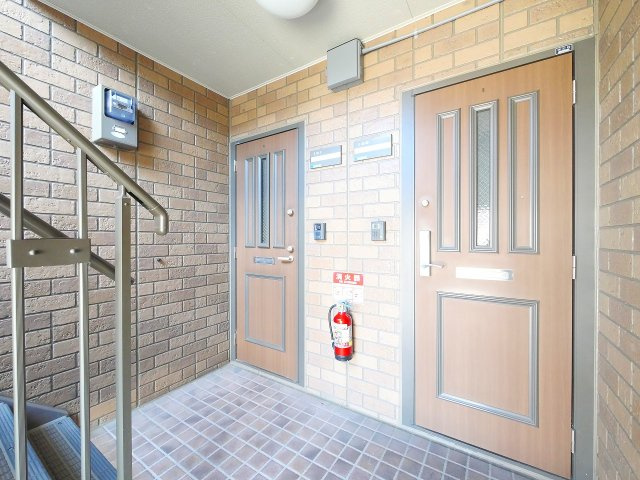 ベルパレスⅡのエントランス|ゆとりのあるエントランスです