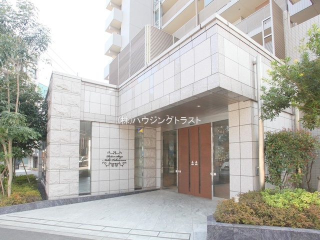 仲介手数料無料　パレステージ西所沢のエントランス