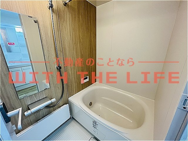 RENATUS CALERO(リナトゥス カレロ)の浴室|落ち着いた空間のお風呂です