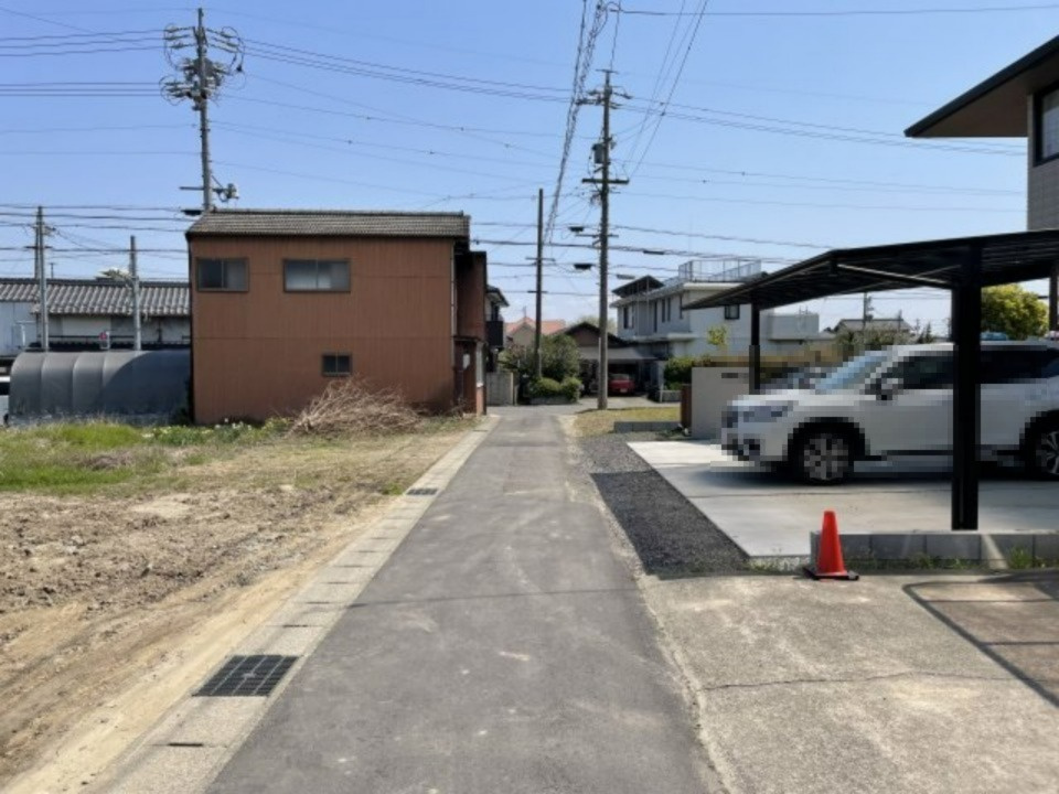 【前面道路含む現地写真】の画像