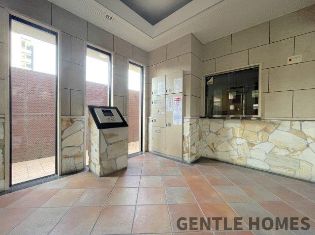 ルネッサンス21吉塚駅前のエントランス