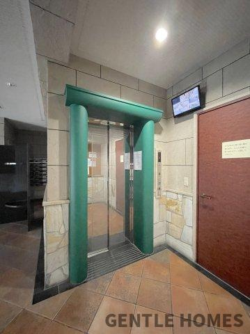 ルネッサンス21吉塚駅前のエントランス