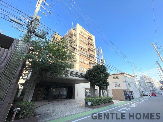 ルネッサンス21吉塚駅前の外観