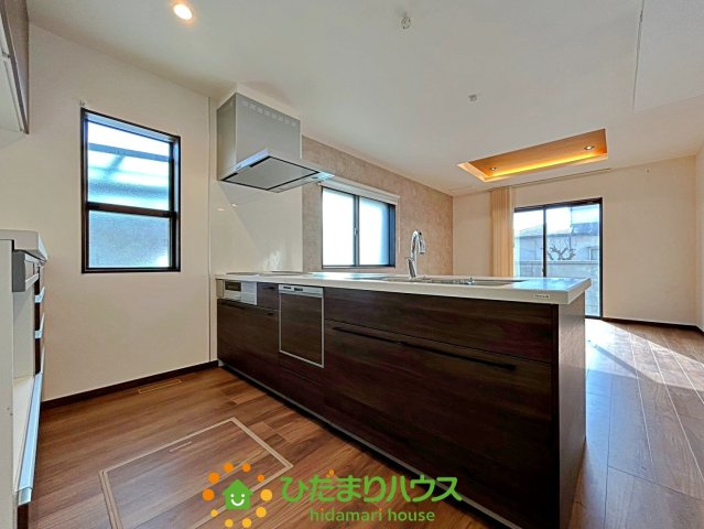 白岡市下野田　中古一戸建てのキッチン