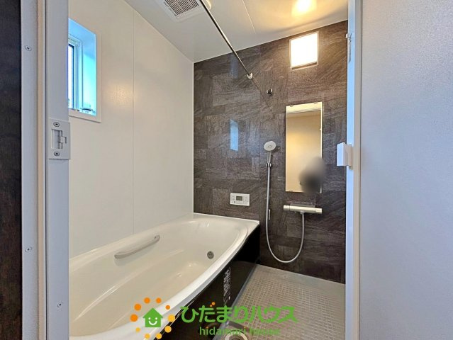 白岡市下野田　中古一戸建ての浴室