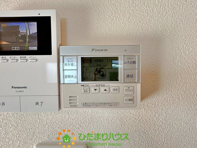 白岡市下野田　中古一戸建ての発電・温水設備