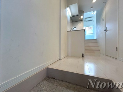 【玄関】 | HAL　FLATS | 玄関です