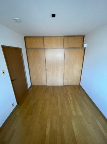 仲介手数料0円！！高鐘ハイツの居間・リビング