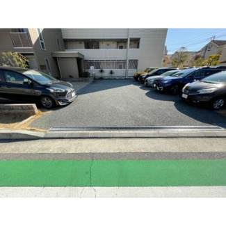 【駐車場】 | Rana Court
