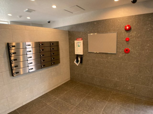 LUVIAS上小阪のエントランス