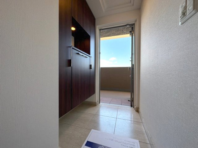 【玄関】 | レジディア千里万博公園