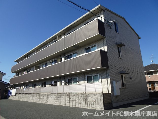 熊本市東区秋津２丁目のアパートの外観