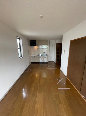 仲介手数料0円！！ナンポートの居間・リビング