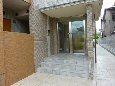【エントランス】 | ラフィーヌフジ