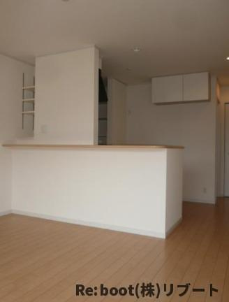 ノーブルコートIの居間・リビング