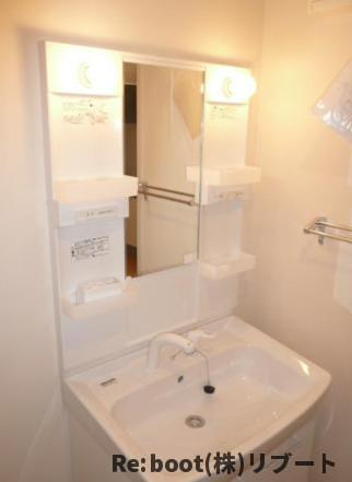 ノーブルコートIの洗面所