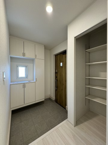 【玄関】 | いろどりアイタウン熊谷市上之22-P3　戸建住宅 | 現地(2024年3月撮影)