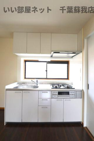 サニーコートおゆみ野のキッチン|コンパクトなキッチンで掃除もラクラク