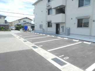 【駐車場】