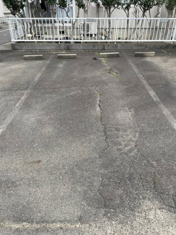 アーバンハイツの駐車場