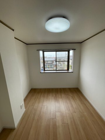 アーバンハイツの居間・リビング