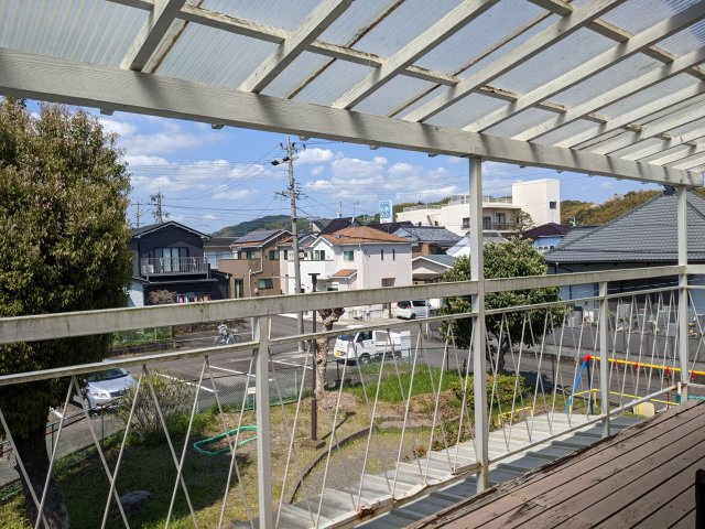 売中古戸建　藤枝市藤枝１丁目の展望|バルコニーからの眺めも良いです。近隣はのどかな住宅地です。