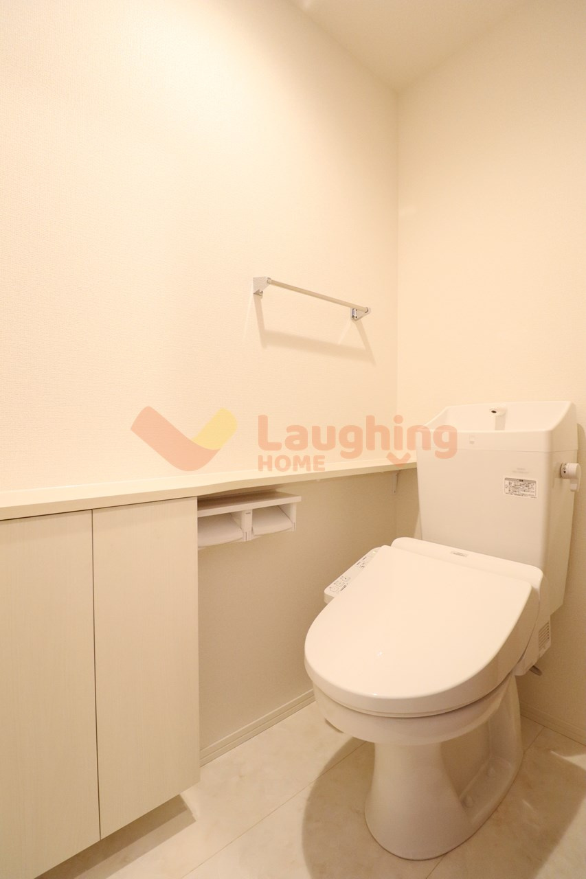 D-roomM.K.のトイレ|落ち着いた色調のトイレです