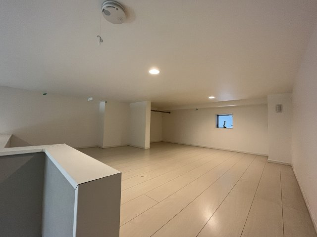 セレステ九条南の洋室