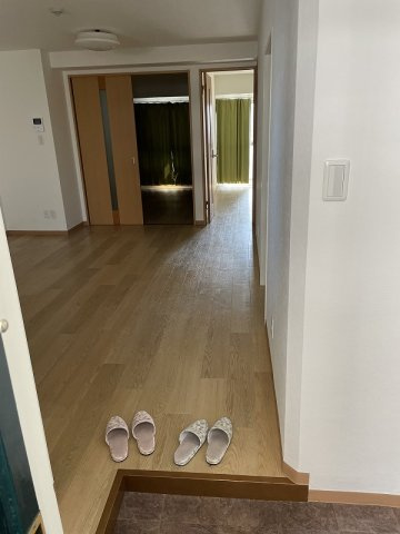 第6柴田ビルの玄関|※別号室参考写真