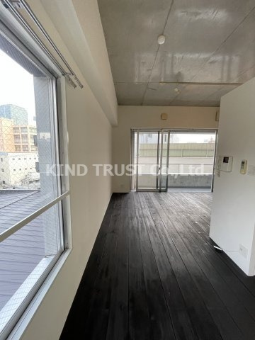 Apt.新梅田のバルコニー