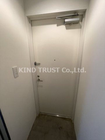 Apt.新梅田の玄関