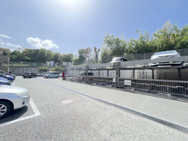 アクロス太宰府パークレジェンドの駐車場