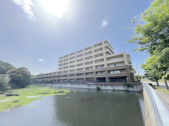 アクロス太宰府パークレジェンドの外観