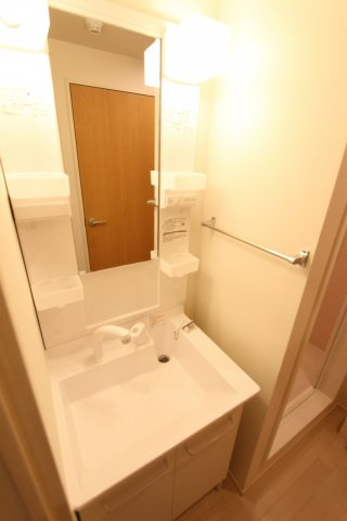 クレイノミオラコートの洗面所