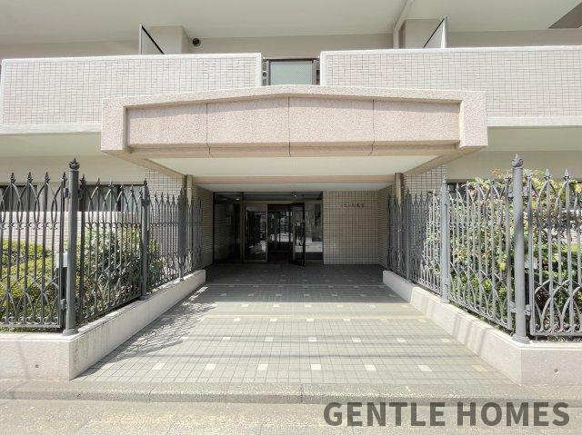 ファミール高宮のエントランス