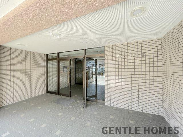 ファミール高宮のエントランス